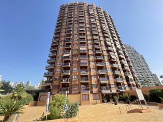 Appartement à Playa Levante. Apartamento en venta en benidorm 1 dormitorio, piscina, a pocos