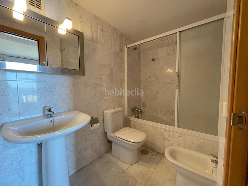 Foto 2774397c-0f66-4394-91de-c8dc7b1792f3. Pis amb aparcament piscina a Via Parque Benidorm