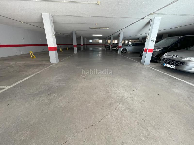 Foto 6ce0852c-ab2f-45ef-a37c-94a9538d2ce3. Pis amb aparcament piscina a Via Parque Benidorm