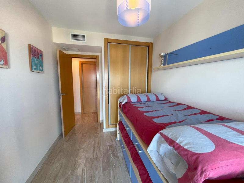 Foto f6ec3ead-1445-4a21-8a3e-e2958da5842c. Pis amb aparcament piscina a Via Parque Benidorm