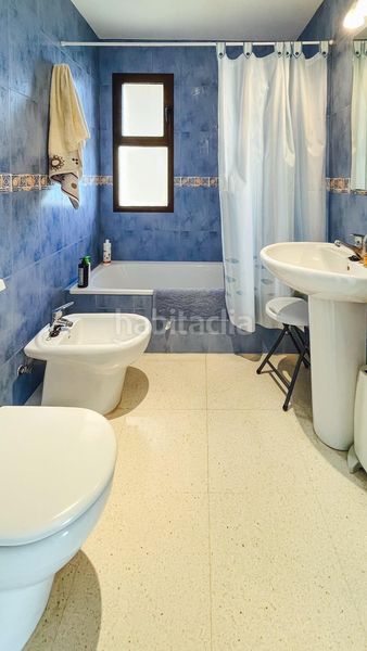 Foto 0d9e03ed-5573-489f-b39b-39fe708fee15. Pis amb aparcament piscina a Playa Poniente Benidorm