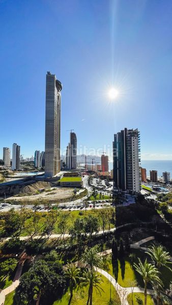 Foto a7e8d298-04a2-4a00-a1e4-c3514289400a. Pis amb aparcament piscina a Playa Poniente Benidorm