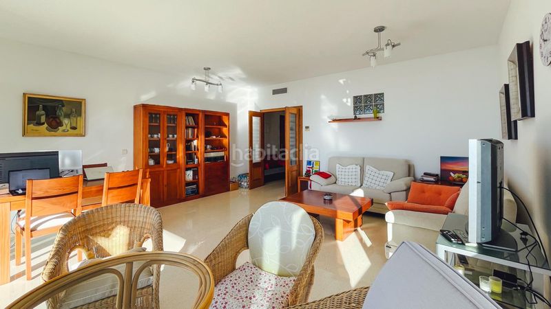 Foto c491a82f-ffe3-4267-ad74-b46efe6dffba. Pis amb aparcament piscina a Playa Poniente Benidorm