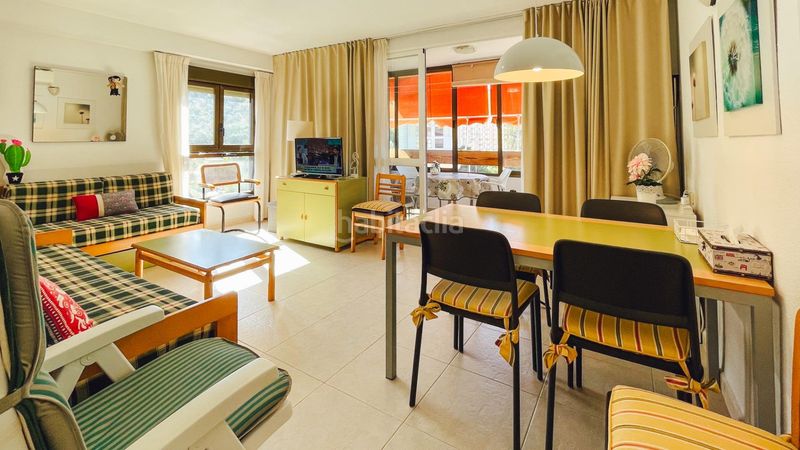 Foto b02a1fb0-c8e6-46d1-9463-404ab2aed170. Apartament amb aparcament piscina a Rincón Alto Benidorm