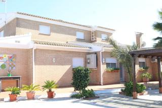 Xalet a Alcúdia de Crespins (l´). Chalet independiente con terreno en l alcúdia de crespins