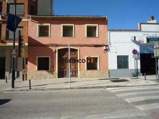 Casa a Santa Ana. Casa con gran patio en venta en ontinyent