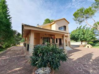Xalet en Genovs. Chalet de ensueo en urbanizacin pino grande