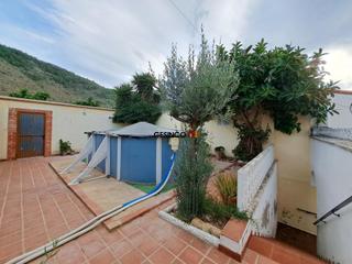 Casa a Novetlè. Casa con terrazas, patio y garaje...espacios y comodidad!!