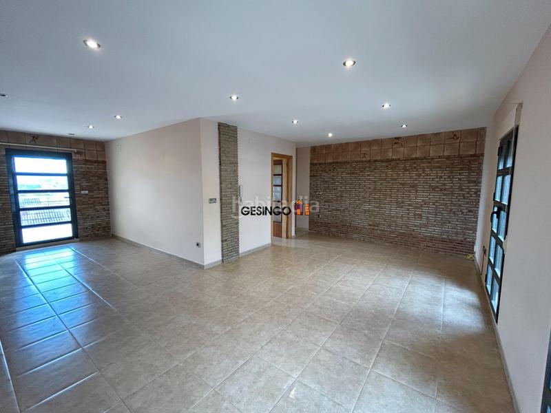 Foto c5c11a26-4f85-4fd7-b0b8-9e177793668c. Maison avec parking dans Llanera de Ranes