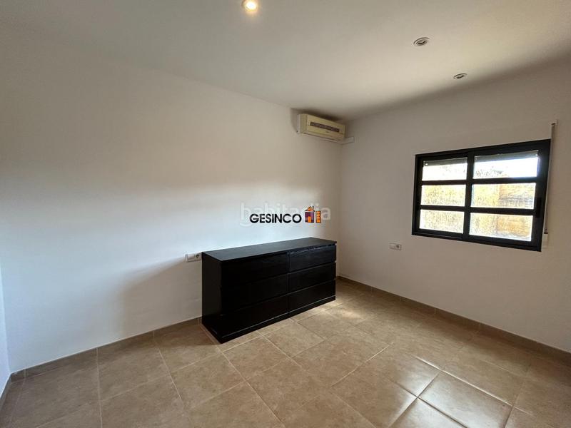 Foto d3213aed-5322-4931-bcf3-0bb5864dec95. Maison avec parking dans Llanera de Ranes