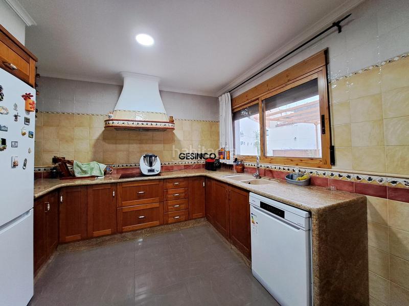 Foto 187121e6-3702-4b2d-addf-c8a9ae68eb25. Haus mit heizung parking in Manuel