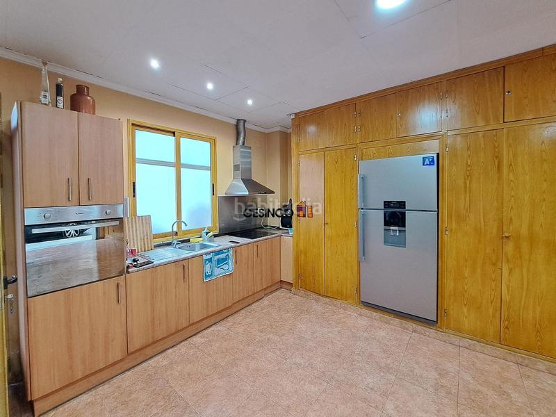 Foto 1d64efc7-7b64-4900-9858-fb7db58fda3a. Haus mit heizung parking in Manuel