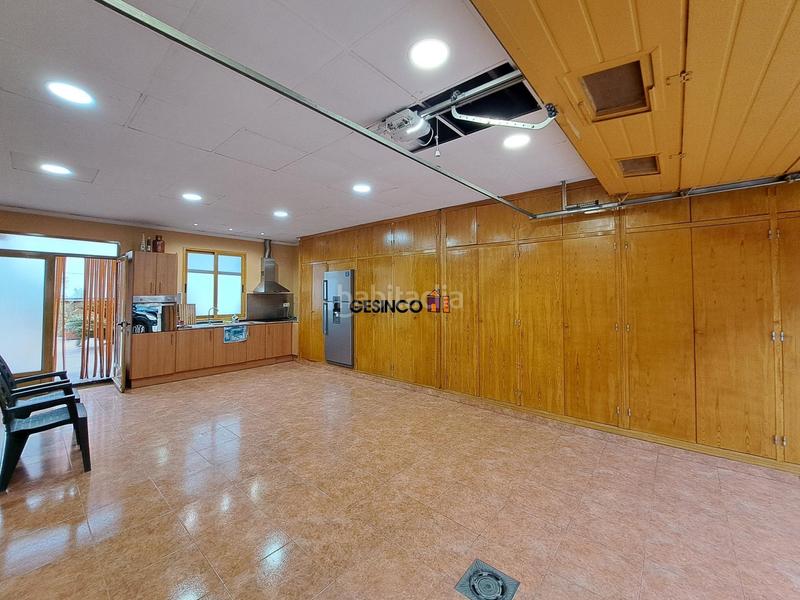 Foto 29010378-acfa-4bc8-9208-62722d08cebd. Haus mit heizung parking in Manuel