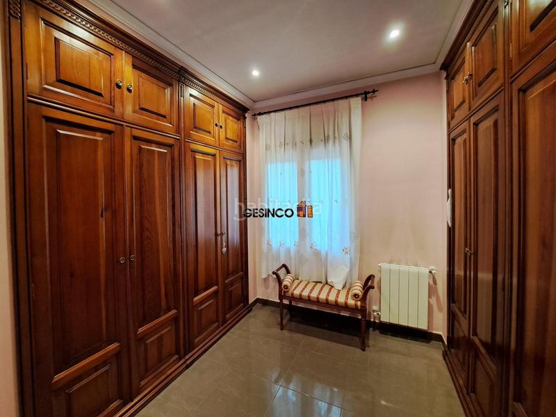 Foto 3047c3a1-dcfa-4c9d-bf49-9e0c82b56bb8. Haus mit heizung parking in Manuel