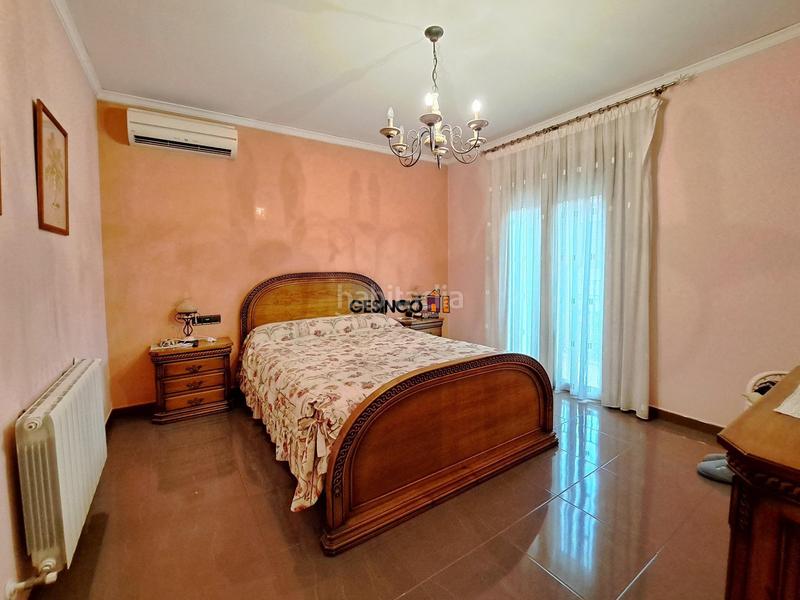 Foto 3842029a-7c3d-48e5-8651-3aa5882a9ed2. Haus mit heizung parking in Manuel