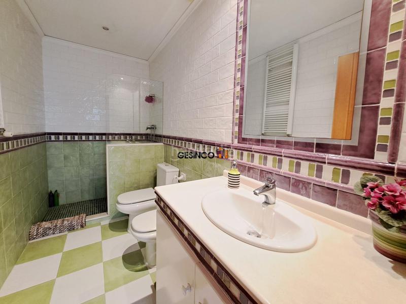 Foto 4c9226b5-e959-44d2-b866-3c33e2b8eb04. Haus mit heizung parking in Manuel