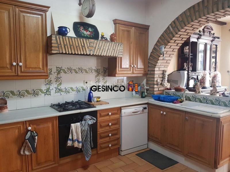 Foto 1470dc28-85bf-4a80-a877-11f2765b0495. Semi detached house with pool in Centro Ontinyent