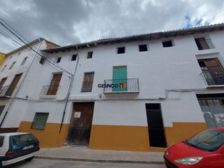 Haus en X�tiva. Casa para reformar con amplia fachada