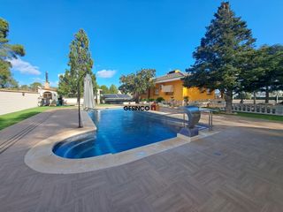 Chalet in Guadasséquies. Exclusivo chalet en bellús