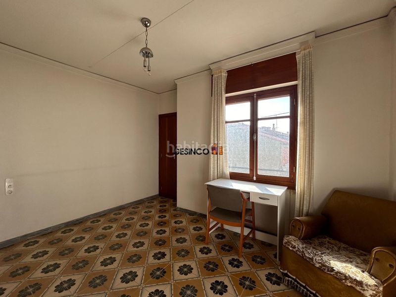 Foto 76aee883-39ae-42f5-bc17-b39c5ff304e0. Casa amb aparcament a Rotglá y Corberá