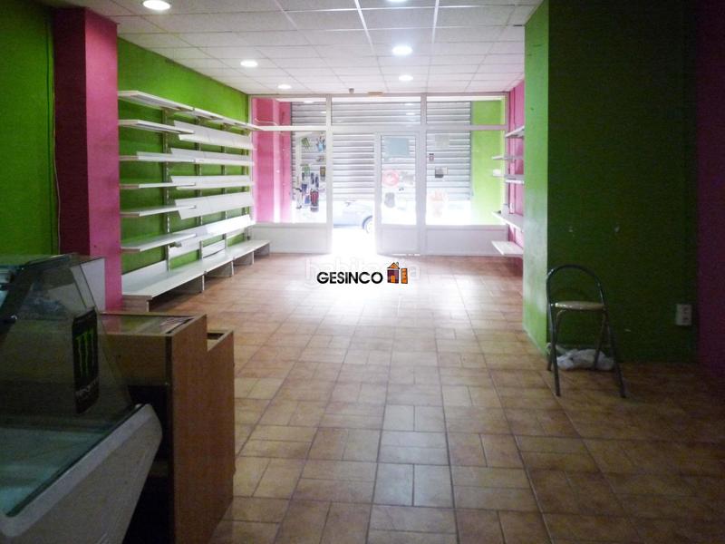Foto a881d1bf-baf1-4ba5-873f-9773e105b276. Lloguer local comercial a Sant Josep-Zona Hospital Ontinyent