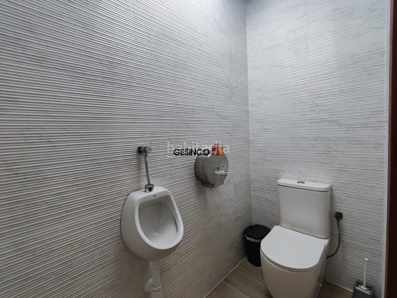 Foto 7989f268-d396-48d1-8bd1-908bc3d70fd5. Local commercial dans Piles