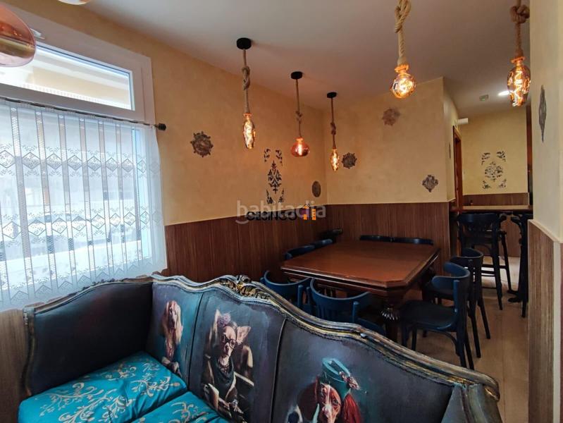 Foto 90847189-5668-4de9-a56a-1ecd57ba2ecc. Local commercial dans Piles