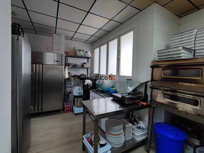 Foto e6d569ba-fb71-4bb2-bb96-cdcefb48b606. Local commercial dans Piles