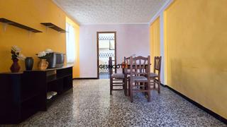 Pis a Aielo de Malferit. Una vivienda con excelentes vistas para reformar a tu gusto es p