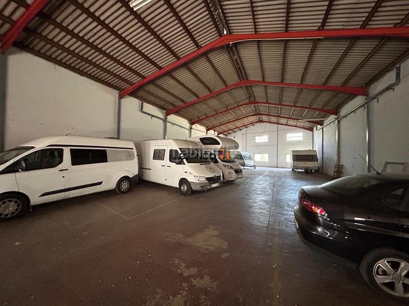 Foto 2a3f9c74-ee7c-49d4-bf7f-9c9f4491ff12. Capannone industriale in Alcúdia de Crespins (l´)