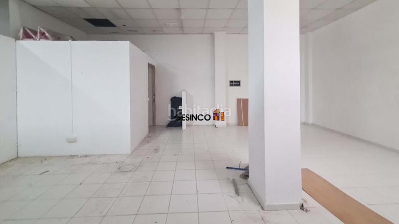 Foto 511e25c7-21b4-44b9-b9ad-f99d225e1bf8. Alquiler local comercial amplio local comercial en venta o alquiler en Ontinyent