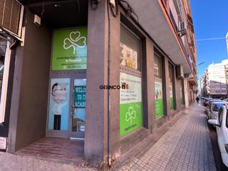 Lloguer Local Comercial a Xàtiva. Local comercial chaflan en alquiler