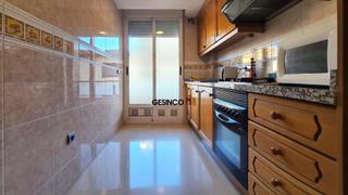 Pis a Sant Josep-Zona Hospital. Gran piso en venta con ubicación céntrica
