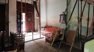 Casa a Centro. Casa con huerto para reforma en venta en ontinyent