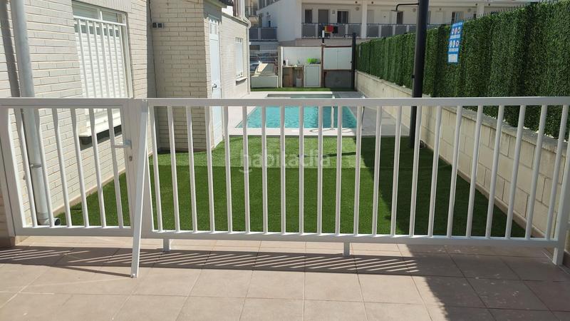 Foto 779cb09e-ff50-45f3-8ed7-5593d9561051. Lloguer planta baixa amb aparcament piscina a Oliva playa Oliva