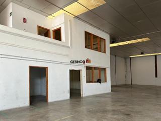Lloguer Nau industrial a Sant Josep-Zona Hospital. Nave industrial en alquiler