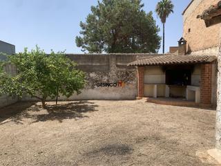 Casa a Cerdà. Casa de pueblo para reformar con patio