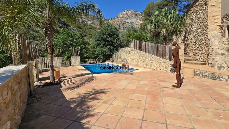 Foto 3beae2d3-8df5-4fc8-a00c-b270bc5a42b8. Xalet amb calefacció piscina a El Llombo Ontinyent