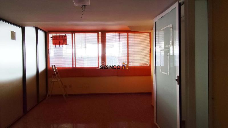 Foto aecd4fae-a813-44f6-a9ad-7e372194f12c. Alquiler local comercial  en planta entresuelo en venta y alquiler en Ontinyent