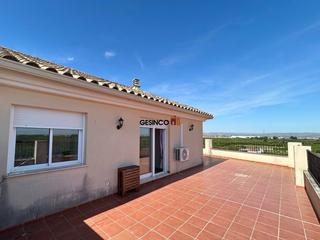 Appartement à Manuel. Ático en tercera planta con plaza de garaje y trastero