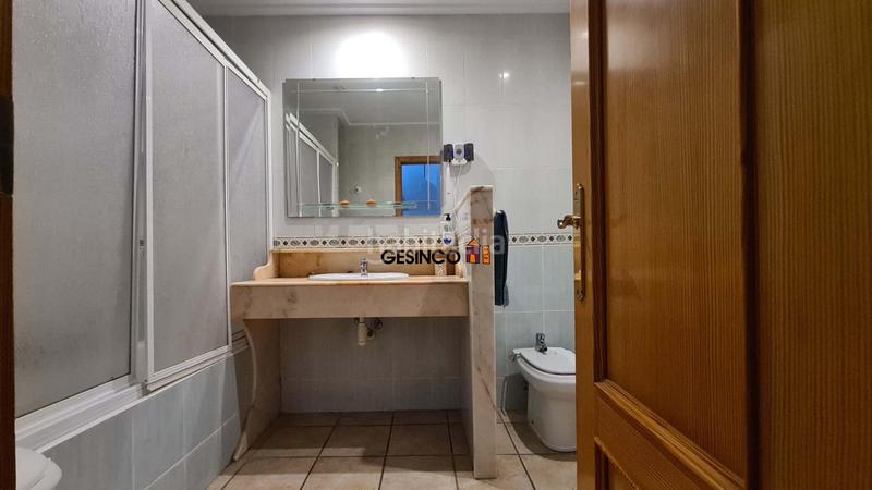 Foto fd872efd-ff56-4632-bfea-84ca84b43ffc. Casa  en venta en perfecto estado para entrar a vivir en Ontinyent