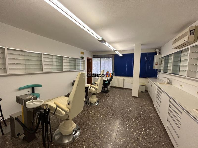 Foto f3f1cbb6-1d48-4b74-a4ee-24a3a0009621. Lloguer local comercial a Xàtiva