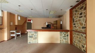 Business premise in Avenida Almaig 40