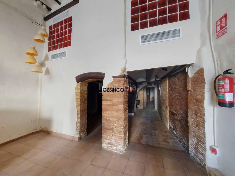 Foto 27cf9888-ea7a-4788-9bde-5c754786e87f. Casa amb aparcament a Xàtiva