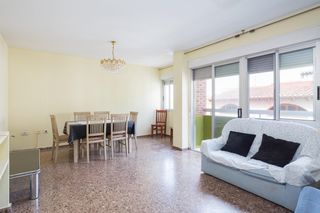 Etagenwohnung in Sant andreu 5. Amplia y luminosa vivienda en miramar