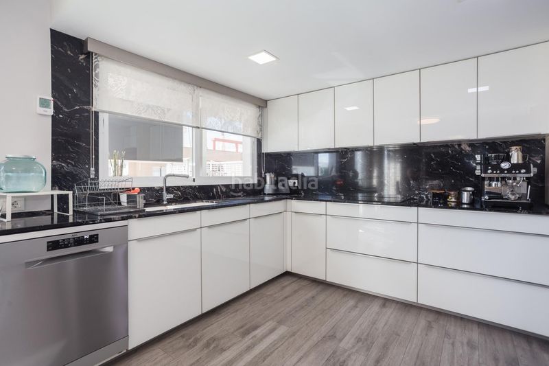 Foto 596d50cf-8410-485e-9b1c-c457abf7fd01. Àtic amb aparcament a Corea Gandia