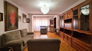 Pis a Sant Josep-Zona Hospital. Vivienda en amplia avenida en venta en ontinyent