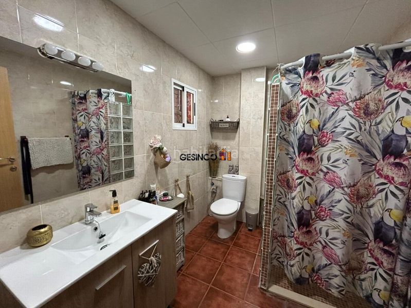 Foto 0bdf6465-8562-4eb5-949d-9692acb75be9. Casa amb aparcament a Senyera