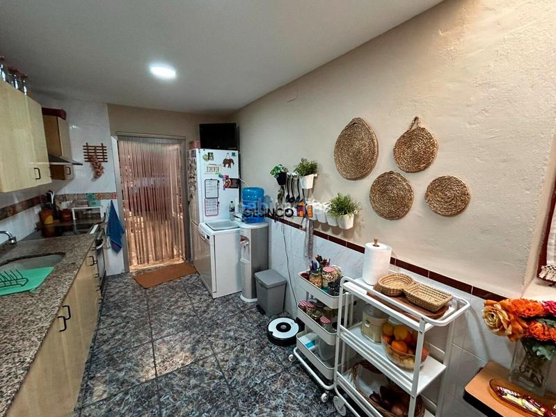 Foto 6ba4e48b-15ad-4a4d-88cd-af52a83d3a96. Casa amb aparcament a Senyera