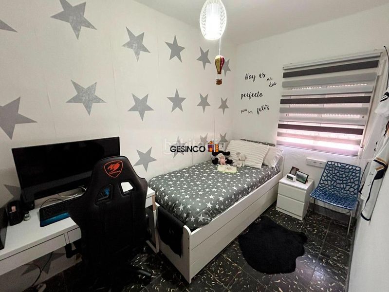 Foto 6f2758c3-bbc6-484f-8ee2-c7a9529000ed. Casa amb aparcament a Senyera